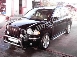 Jeep Compass Bullbar B001 1 Bullbar inox Jeep Compass, bullbar poliuretan Jeep Compass, praguri inox Jeep Compass, praguri aluminiu Jeep Compass, toros-uri Jeep Compass, scut metalic motor...