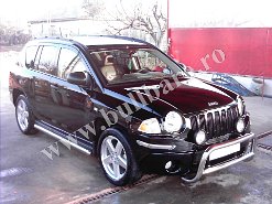 Jeep Compass Bullbar B001 2 Bullbar inox Jeep Compass, bullbar poliuretan Jeep Compass, praguri inox Jeep Compass, praguri aluminiu Jeep Compass, toros-uri Jeep Compass, scut metalic motor...